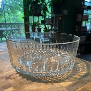Arcoroc France Clear Glass Starburst Diamond Pattern Serving Bowl 8" x 4"
